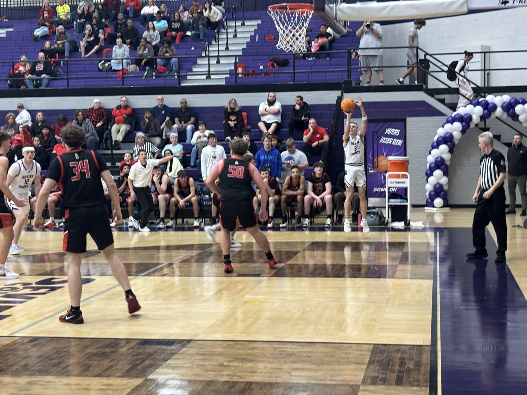 Featured image for “Smoky Bears maul Fighting Cocks 74-39 on senior night”