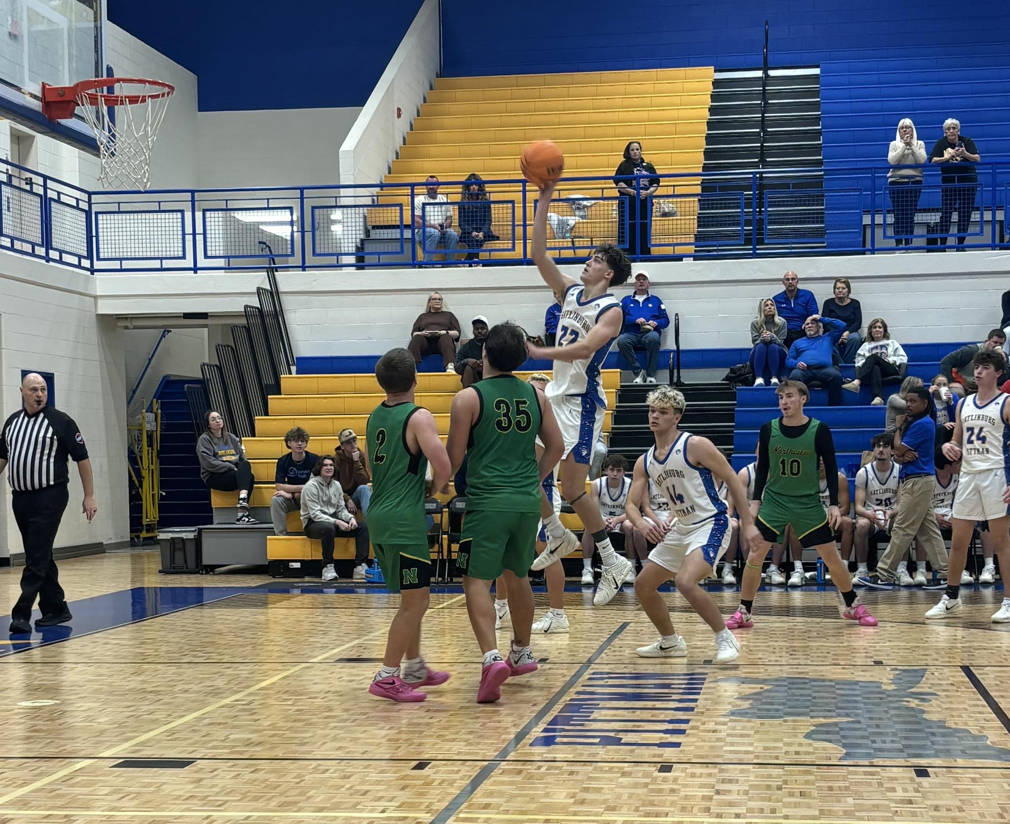 Featured image for “Barton scores 29 in second-half to fuel Highlanders’ win over Northview”